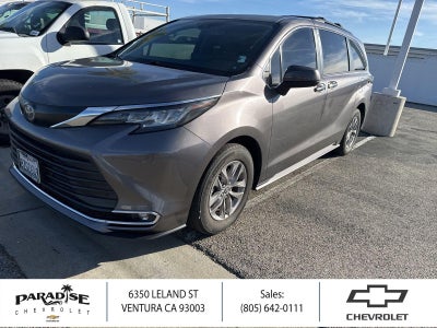 2022 Toyota Sienna XLE