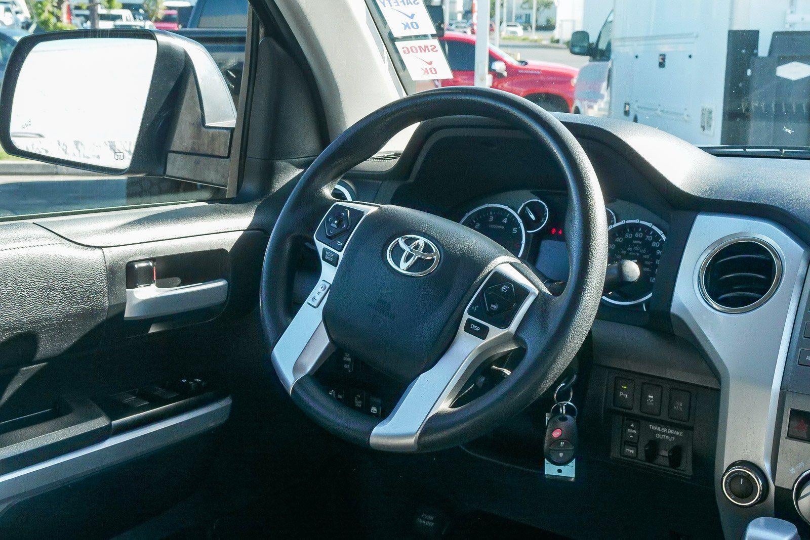 2017 Toyota Tundra 4WD SR5