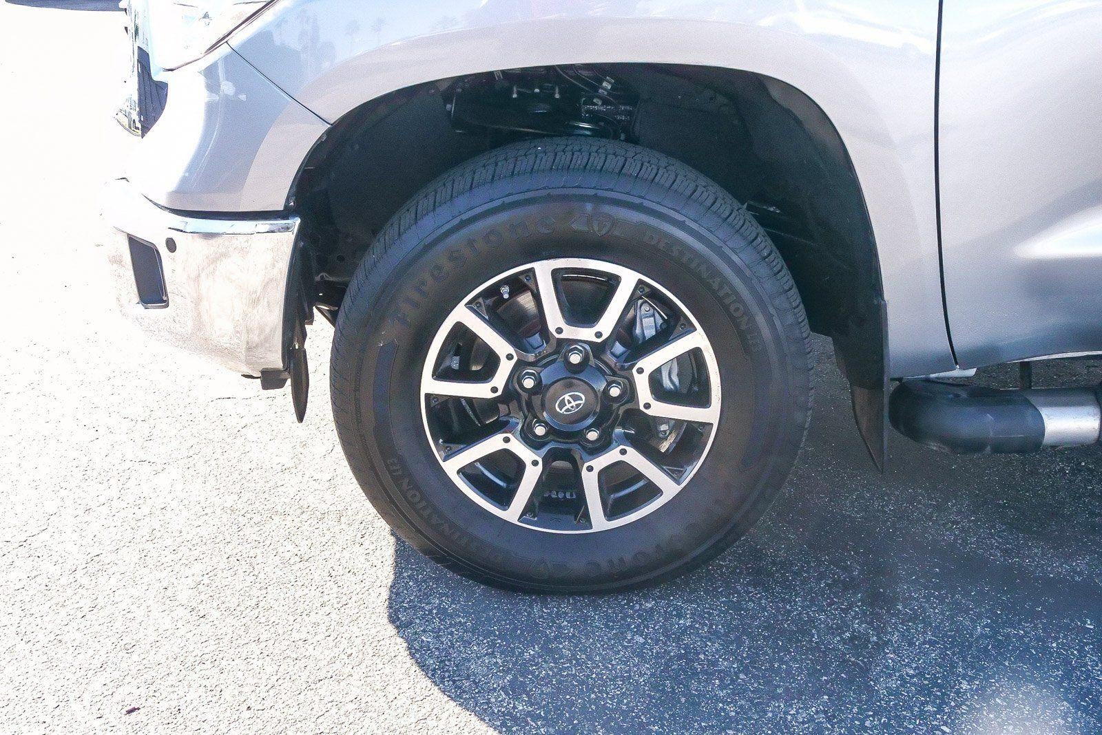 2017 Toyota Tundra 4WD SR5