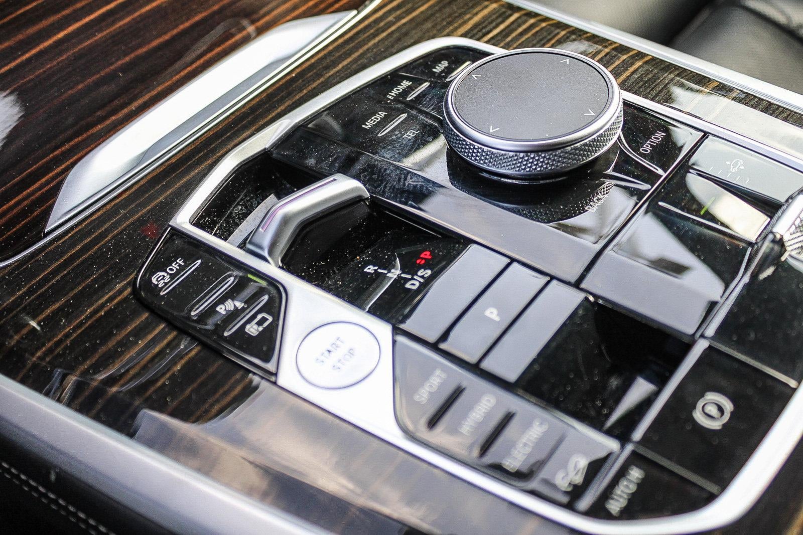 2025 BMW X5 xDrive50e