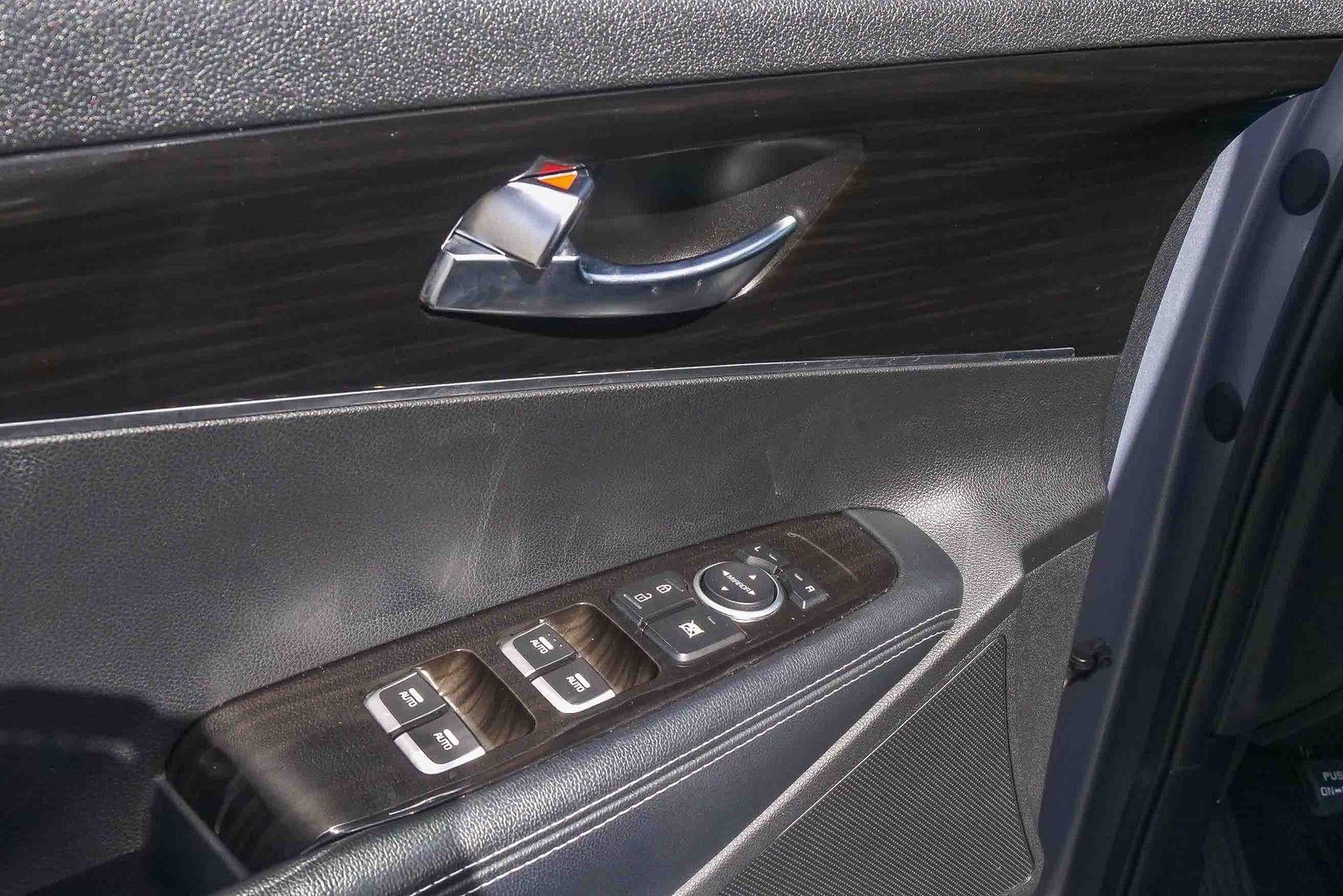 2020 Kia Sorento S V6