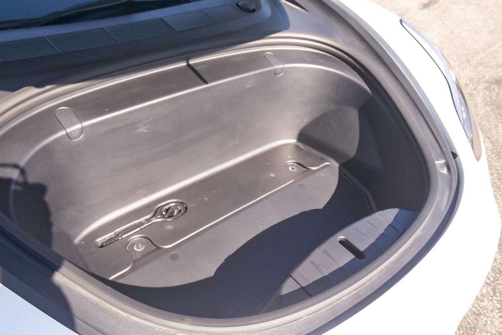 2019 Tesla Model 3 Mid Range