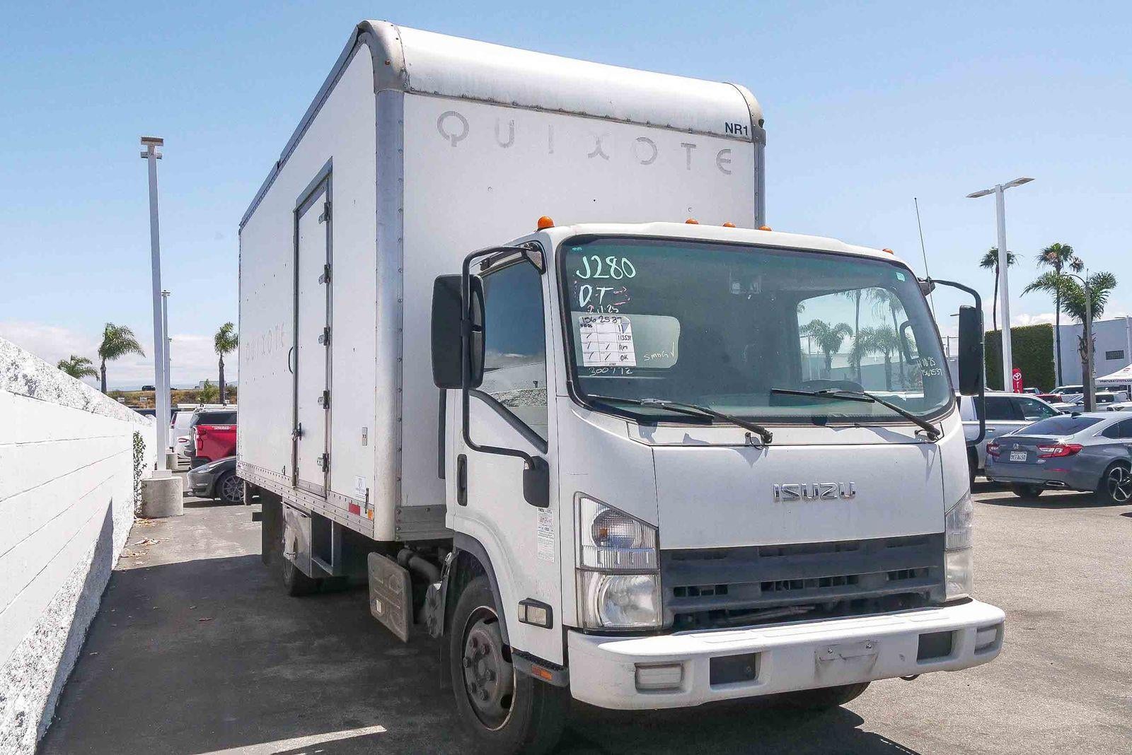 2011 Isuzu DSL REG WHITE CAB IBT PWL