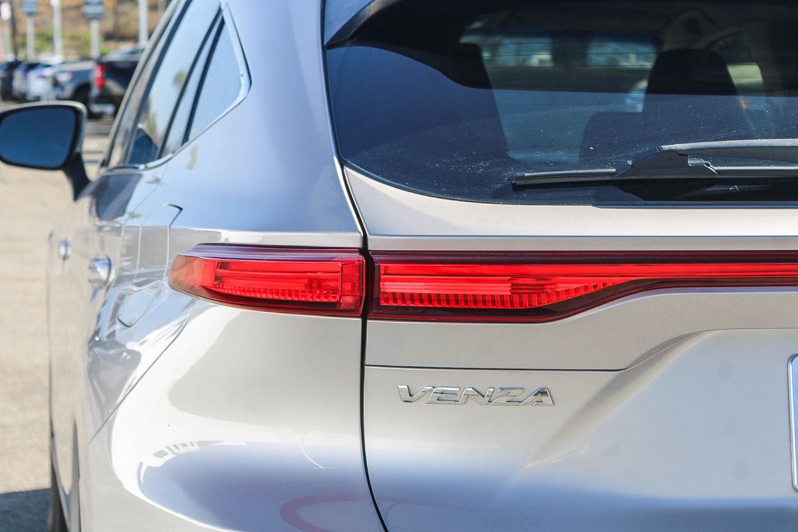 2022 Toyota Venza LE