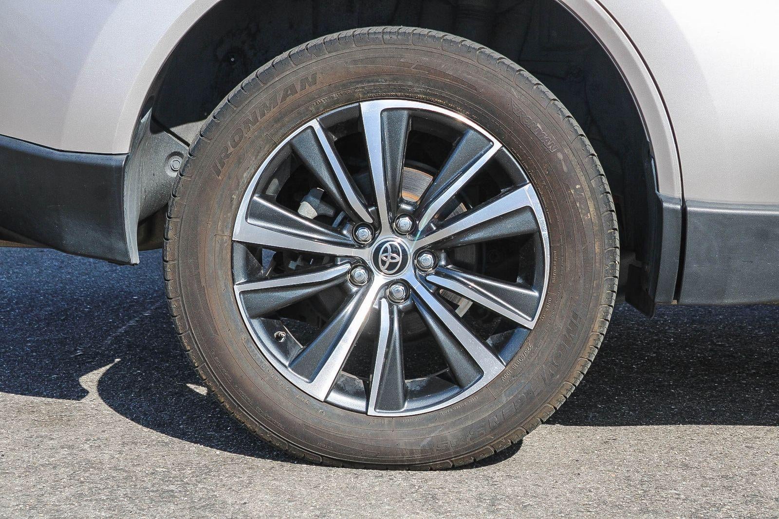 2022 Toyota Venza LE