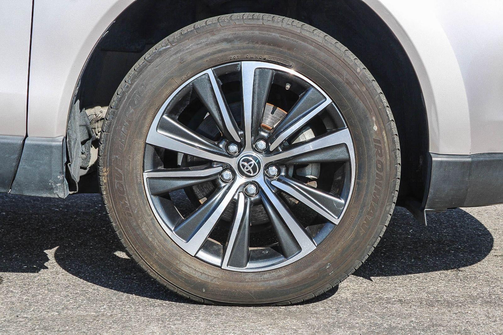 2022 Toyota Venza LE