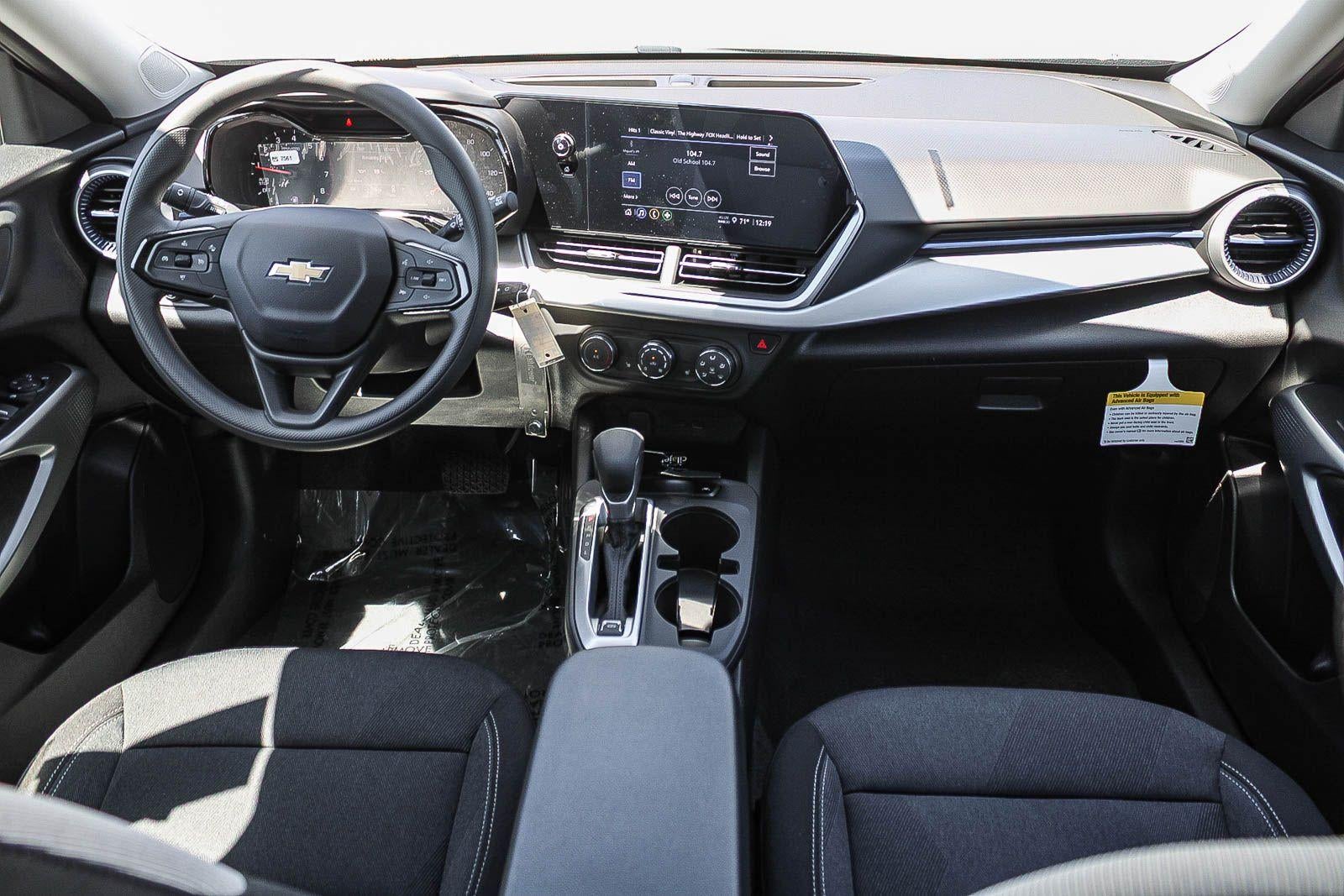 2026 Chevrolet Trax FWD 4dr LS