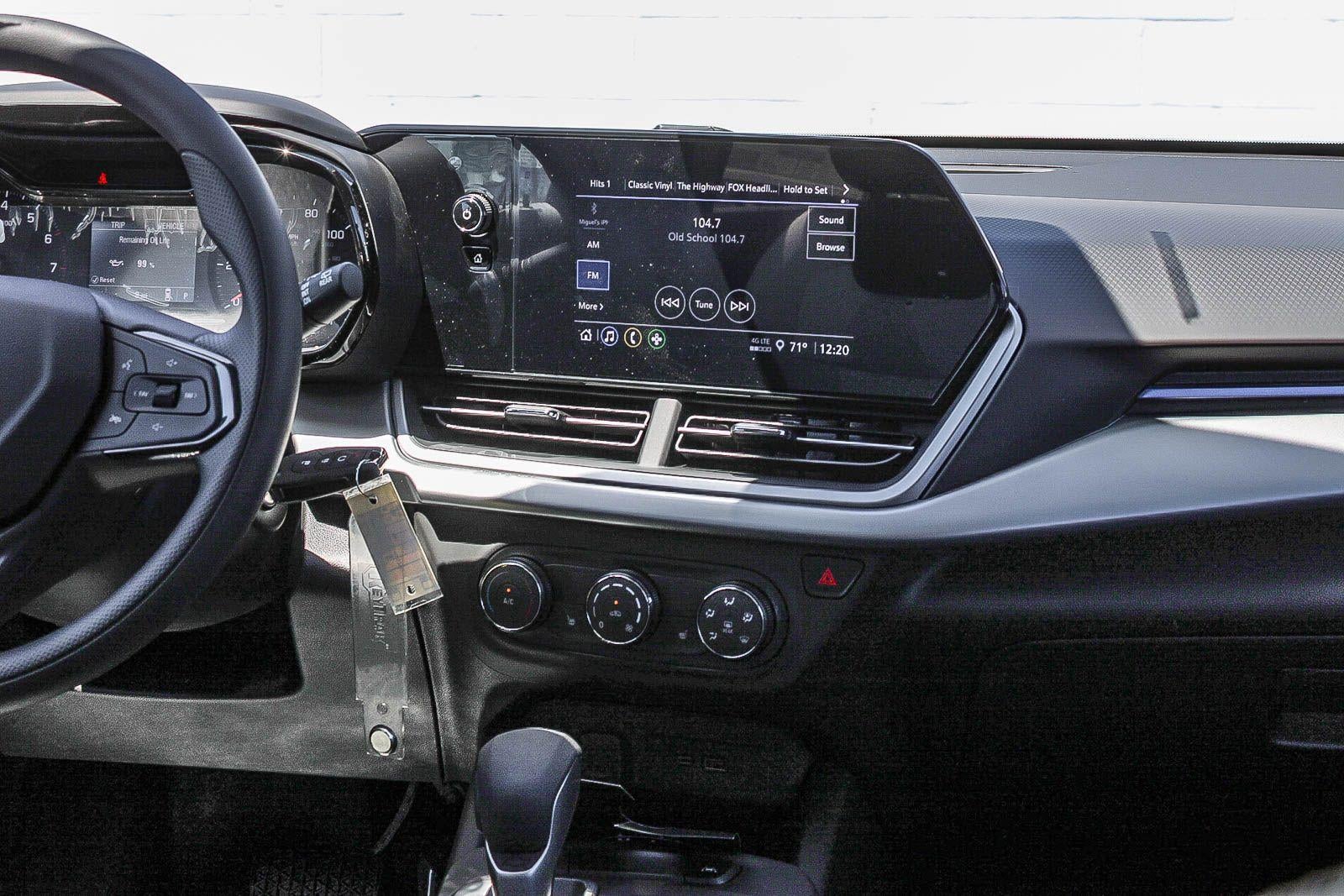 2026 Chevrolet Trax FWD 4dr LS