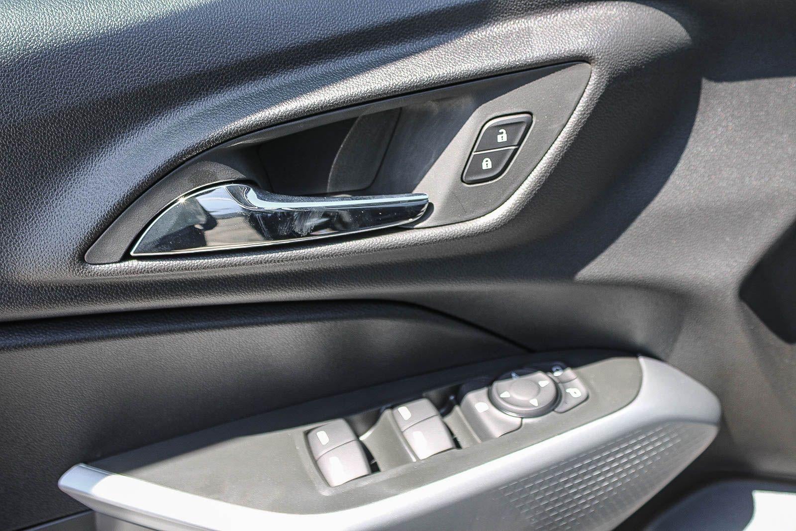 2026 Chevrolet Trax FWD 4dr LS