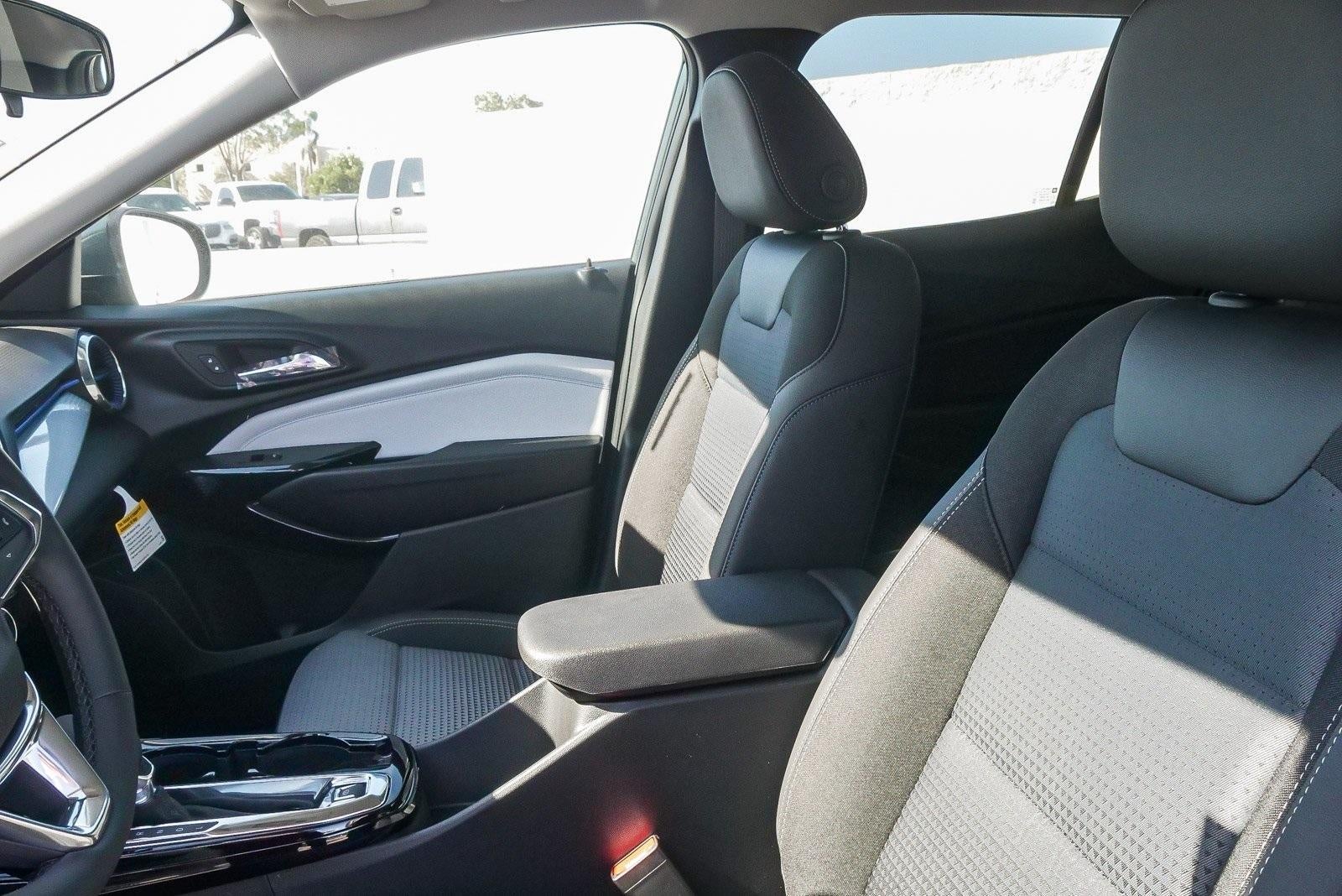 2026 Chevrolet Trax FWD 4dr LT