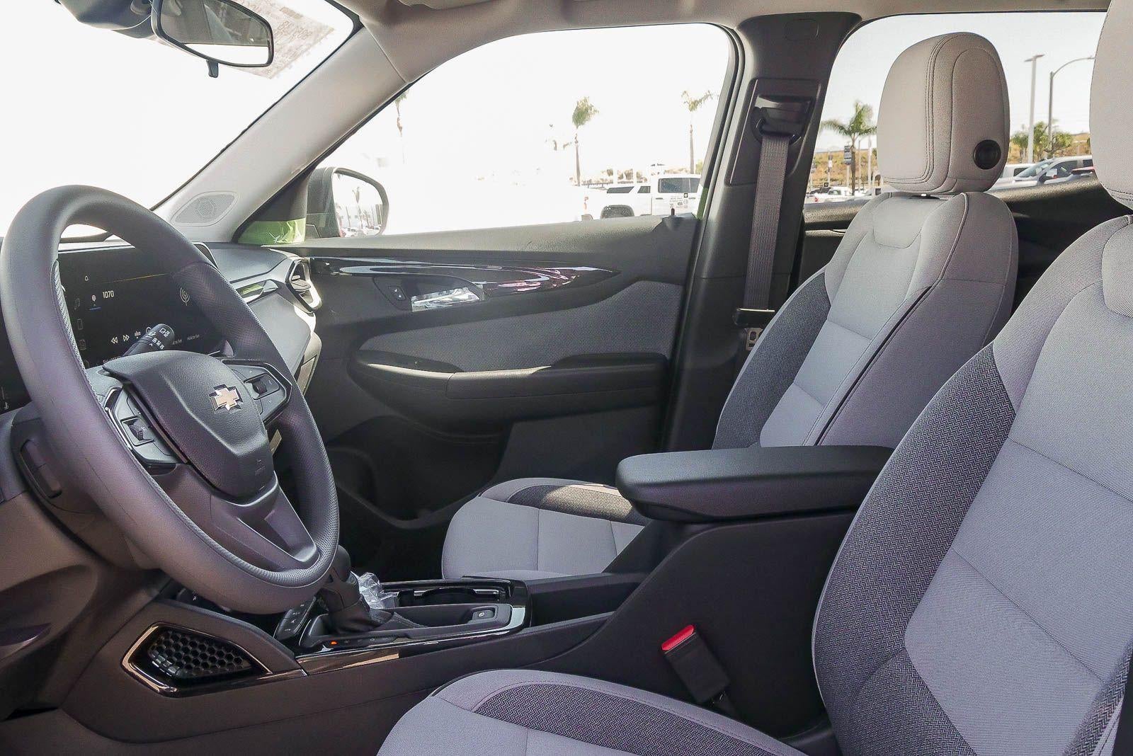 2026 Chevrolet Trailblazer FWD 4dr LS