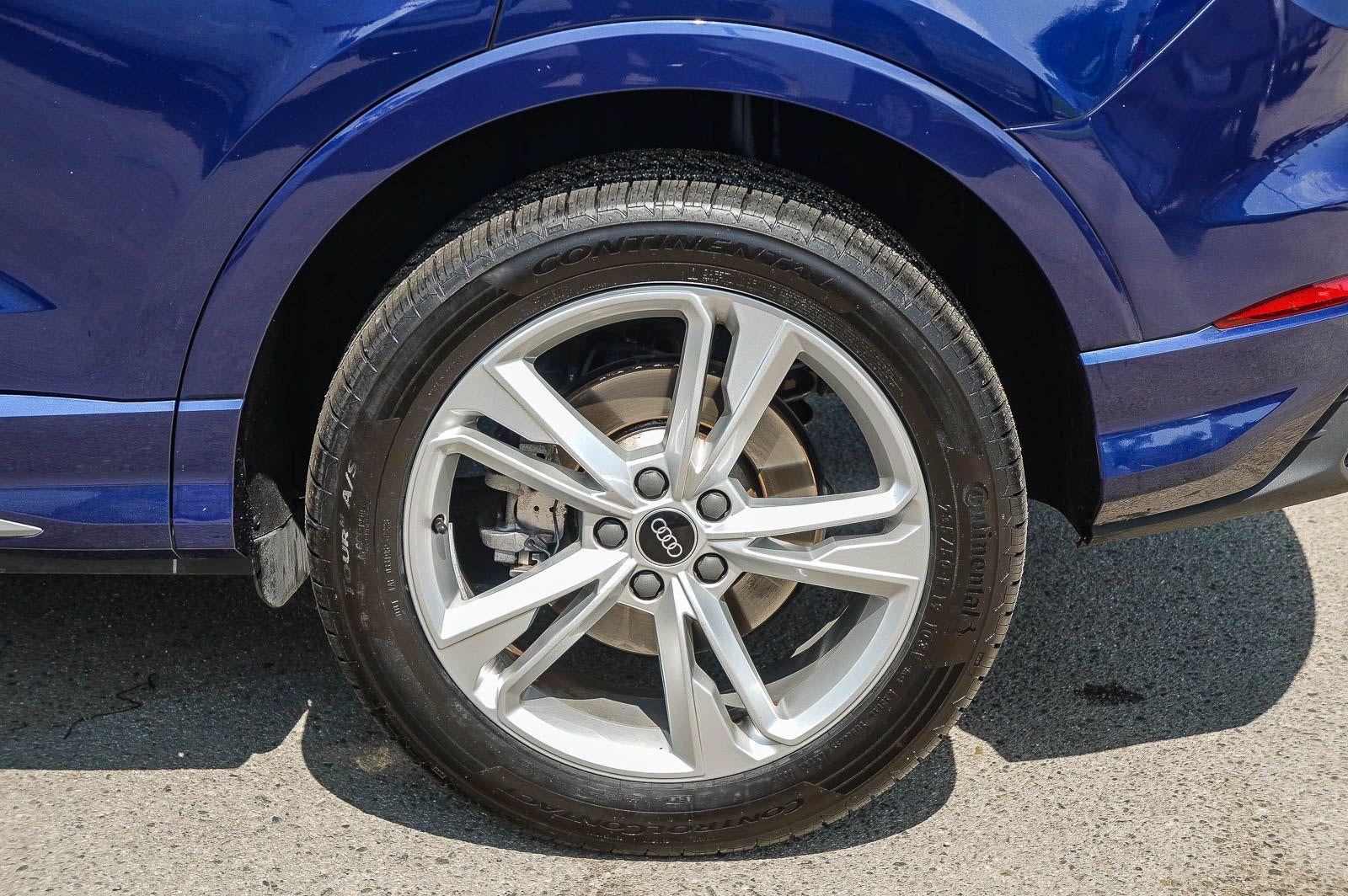 2022 Audi Q3 S line Premium