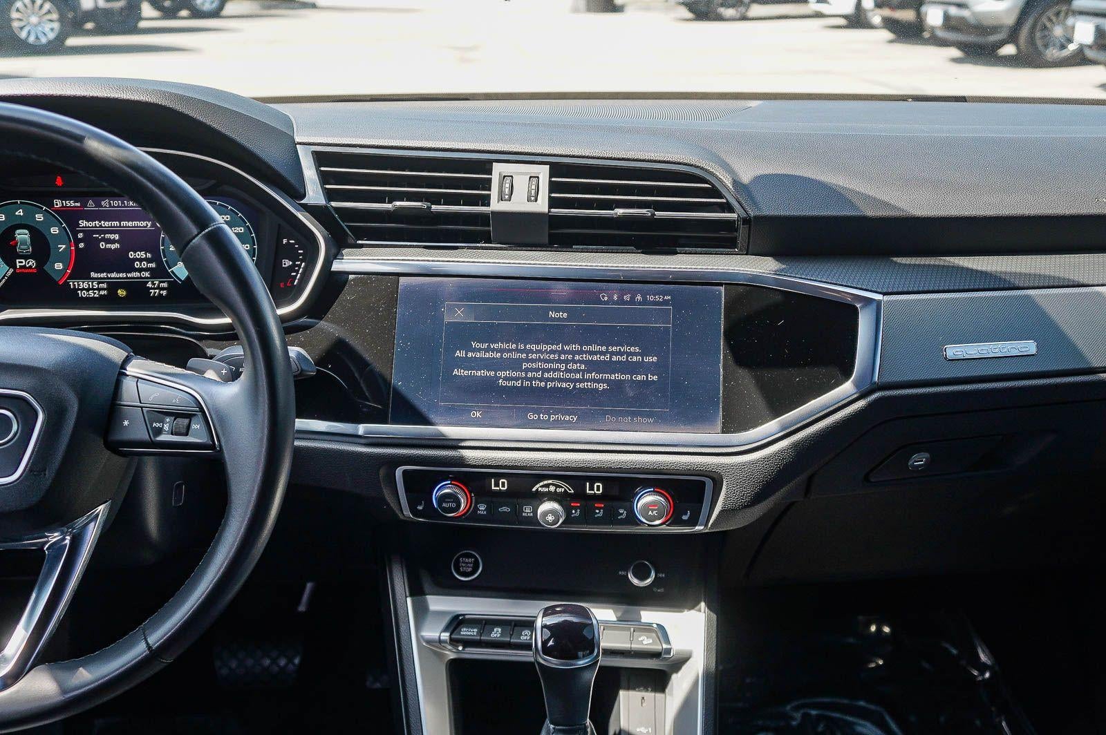 2022 Audi Q3 S line Premium