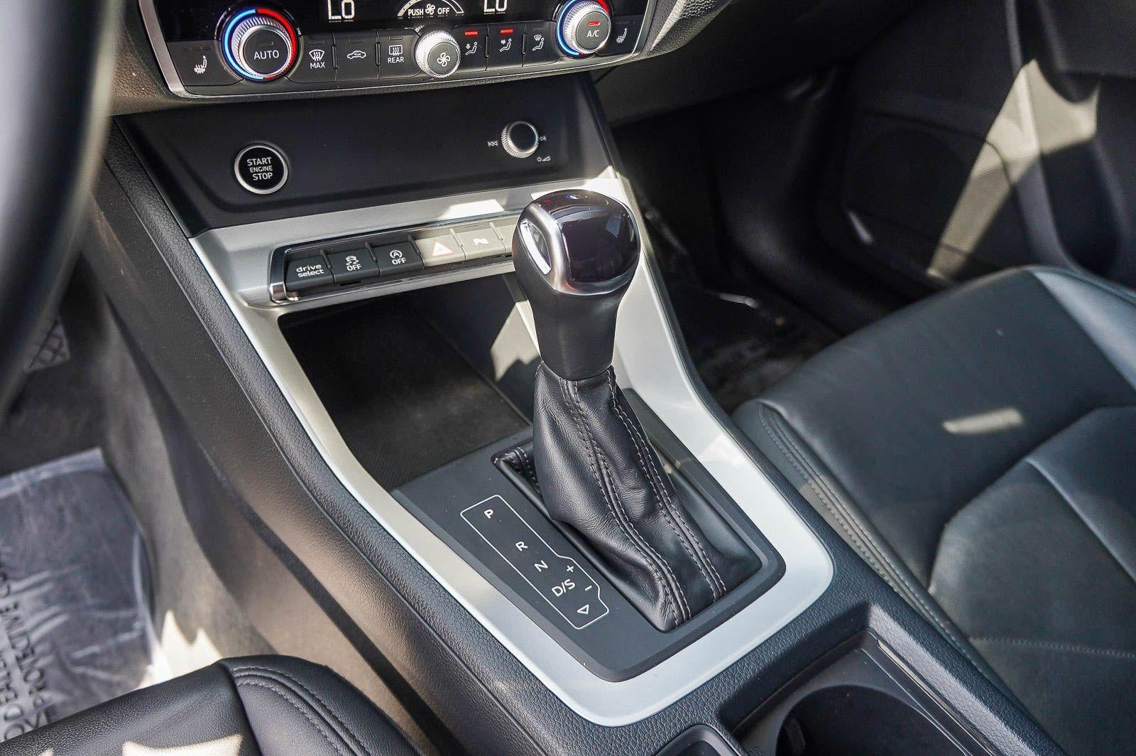 2022 Audi Q3 S line Premium