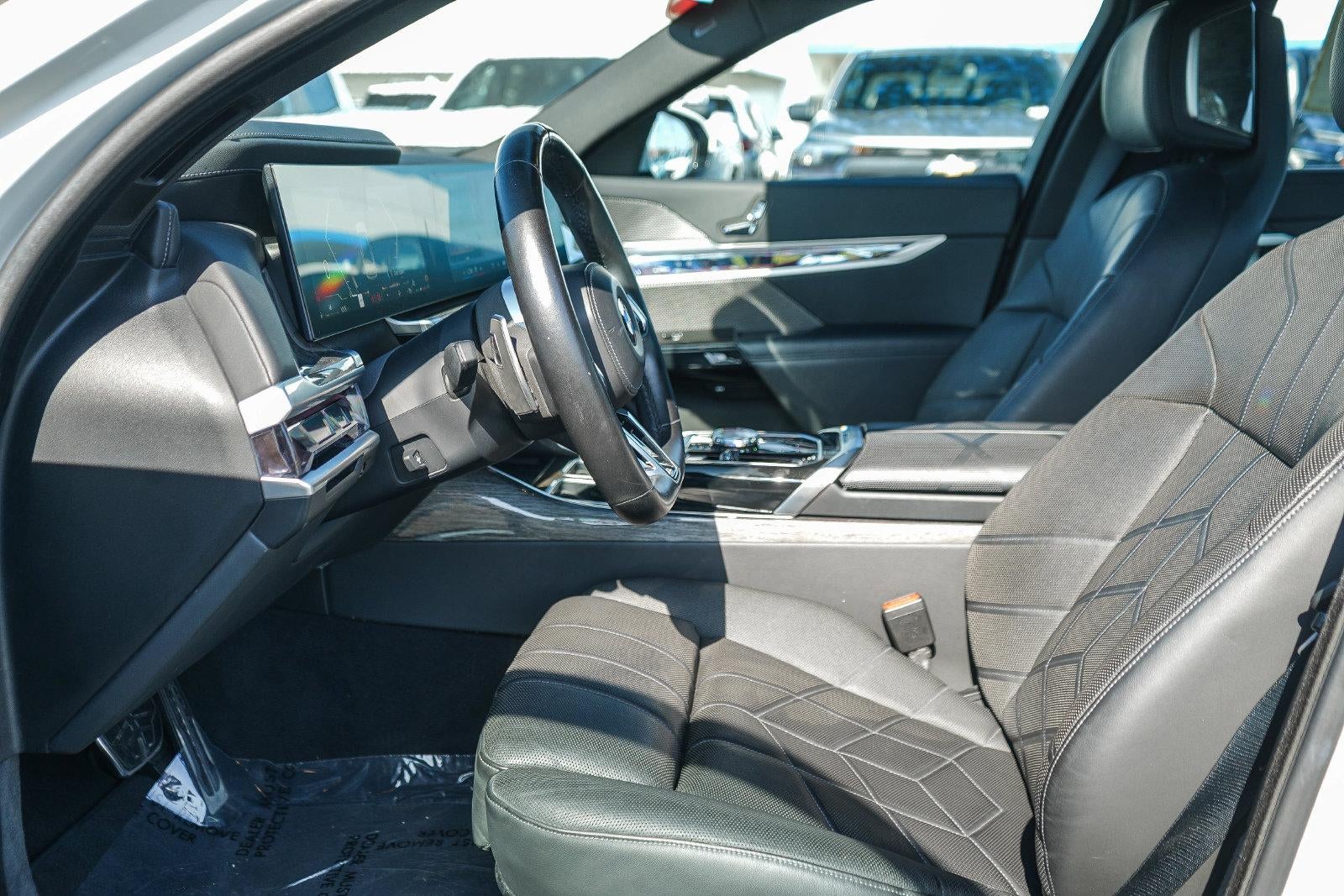 2025 BMW 7 Series 740i