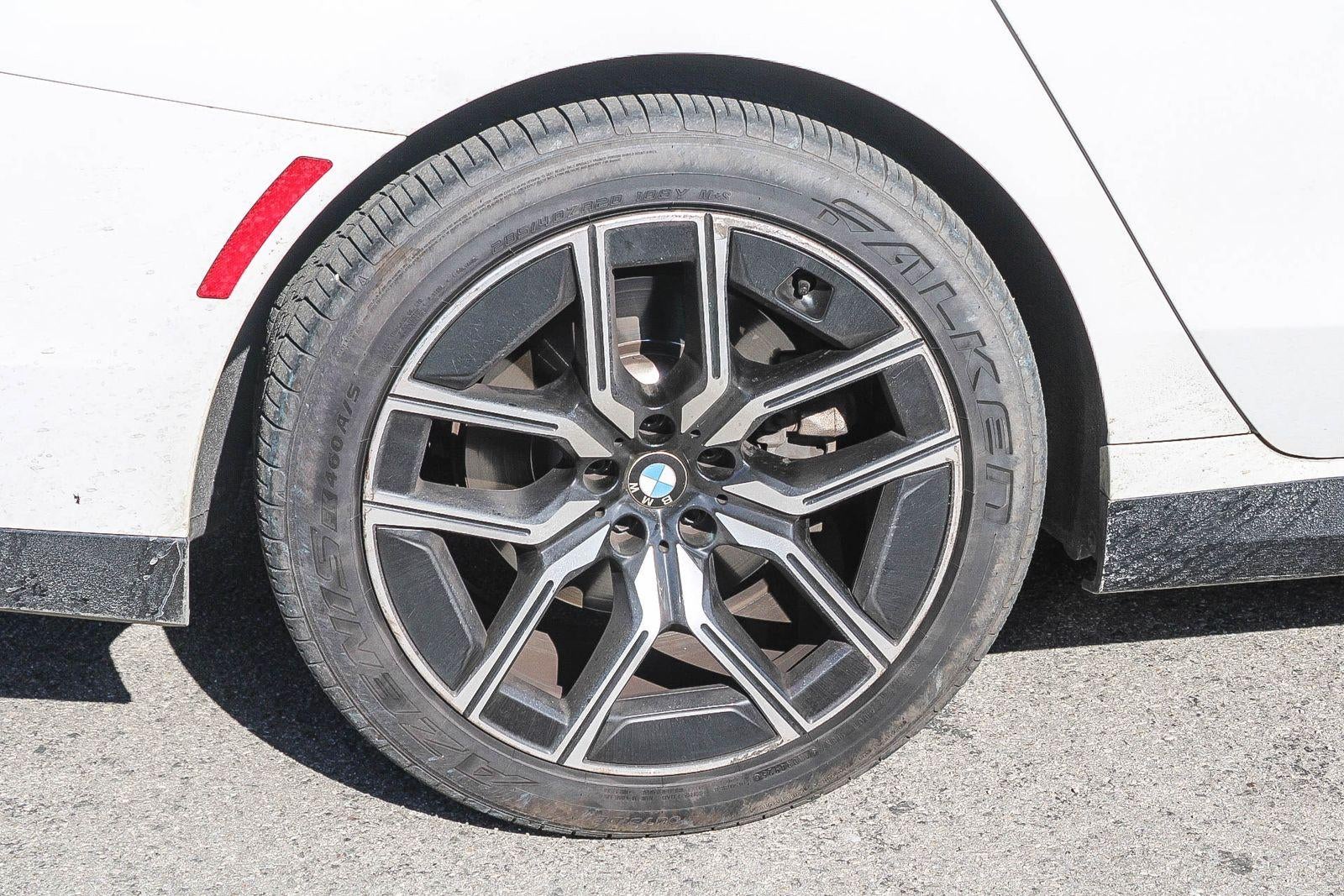 2025 BMW 7 Series 740i