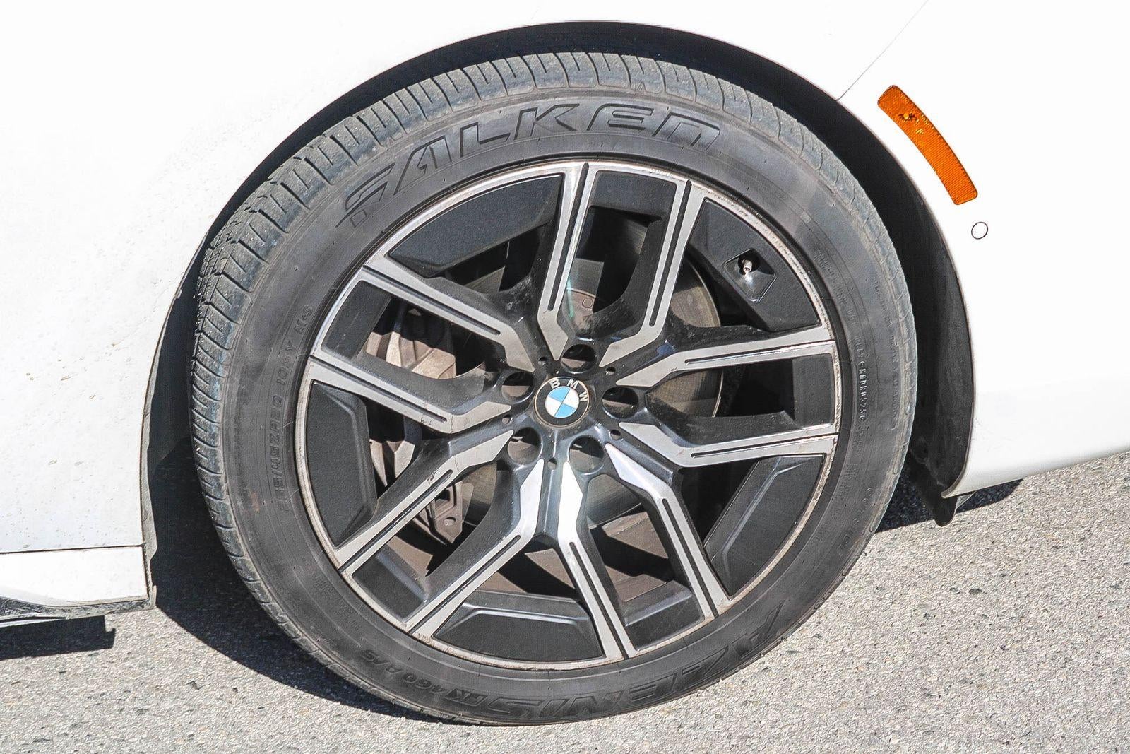 2025 BMW 7 Series 740i