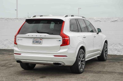 2017 Volvo XC90 Momentum
