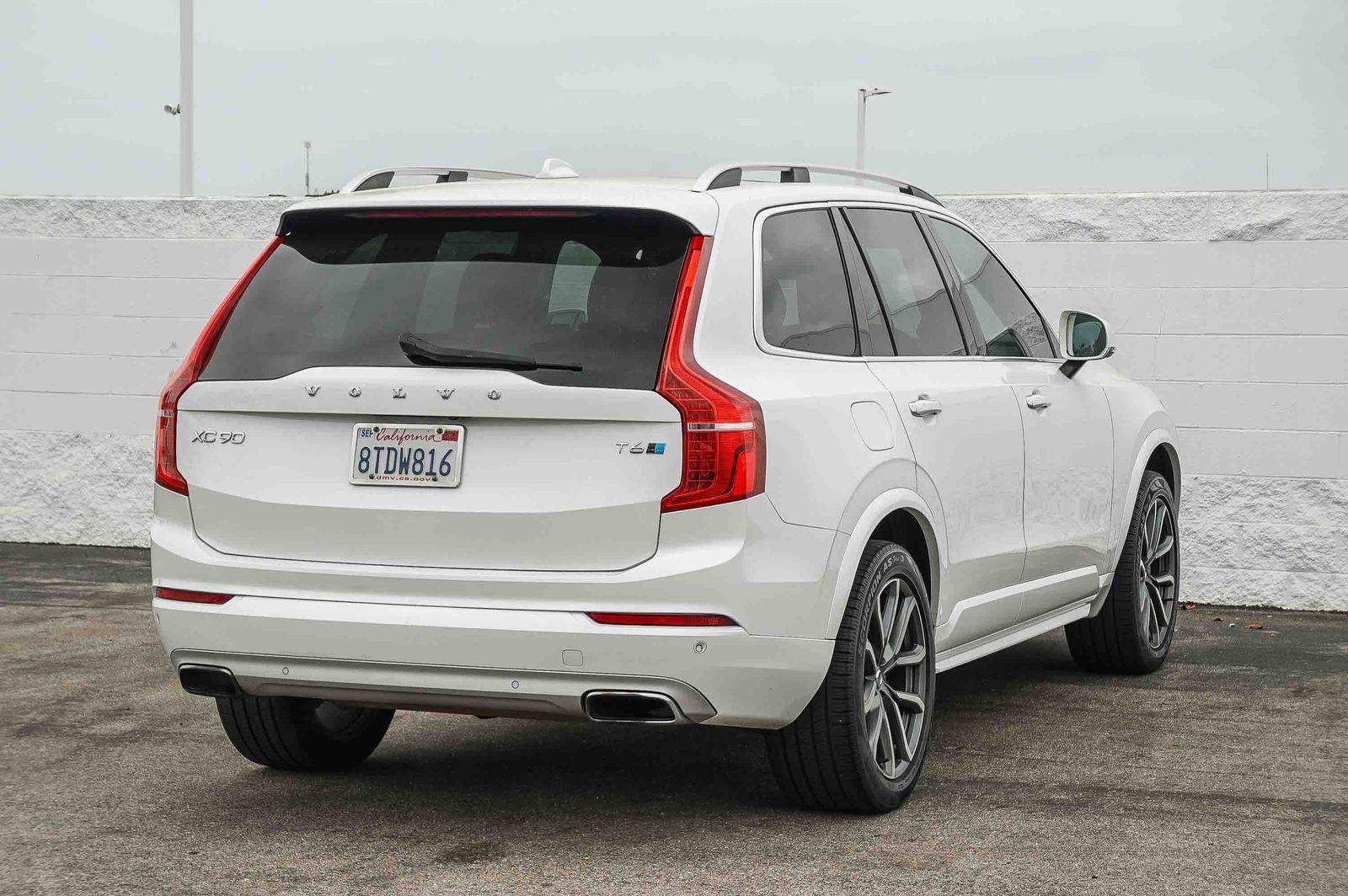 2017 Volvo XC90 Momentum