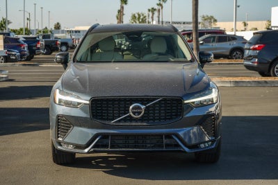 2024 Volvo XC60 Plus Dark Theme
